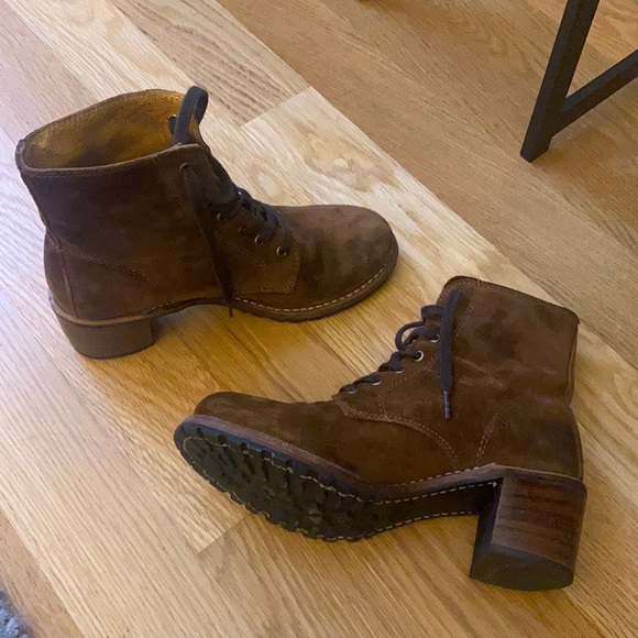 Frye lace up heeled boots - Picture 2 of 5